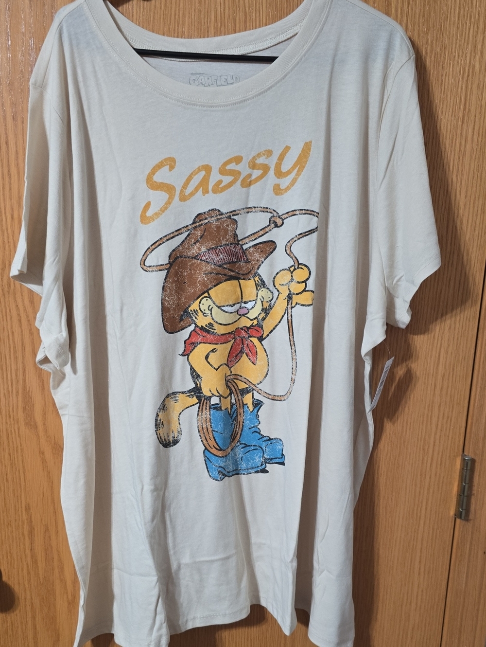 Garfield 'Sassy' Cream Torrid Graphic T-Shirt